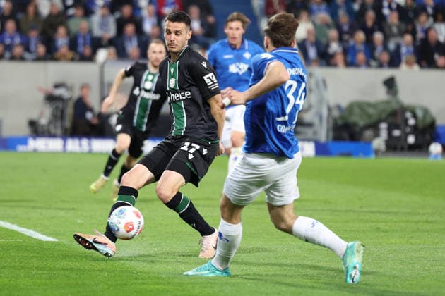 11 04 2026, xrekx, Fußball 2 Bundesliga, SV Darmstadt 98 Hannover 96 v l Bastian Allgeier Hannover 96 Killian Corredor SV Darmstadt 98 Zweikampf, Aktion, action, battle for the ball DFL DFB REGULATIONS PROHIBIT ANY USE OF PHOTOGRAPHS as IMAGE SEQUENCES and or QUASI VIDEO Darmstadt