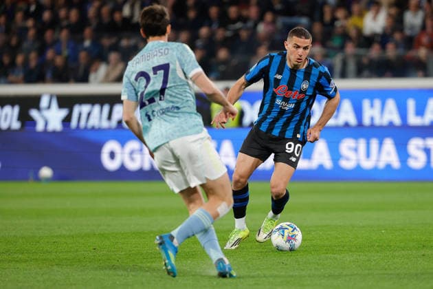 Foto IPP Emanuele Pennacchio Bergamo 11 04 2026 Campionato Calcio Serie A 2025-2026 Atalanta BC - Juventus FC Nella foto Nikola Krstovic of Atalanta BC runs with the ball italyphotopress world copyright Bergamo italy Italia ITALY  Copyright: xR4924_italyphotopressx