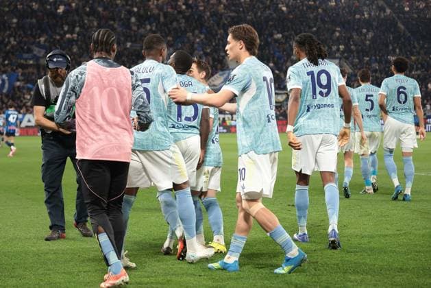 Juventus FC s players celebrate after the 0-2 goal during the match of 2025-2026 Serie A football between Atalanta BC vs Juventus FC at the New Balance Arena Stadium on 11 April 2026 in Bergamo, BG.  Copyright: xEmanuelexPennacchio IPAxSportx xipa-agency.netx xx IPA_73899217 IPA_Agency_IPA73899217