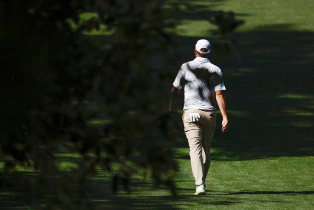 Scottie Scheffler walks up to the 18th green during the third round of the Masters Tournament at Augusta National Golf Club on Saturday, April 11, 2026, in Augusta, Georgia.  AUG20260411822 JOHNxANGELILLO