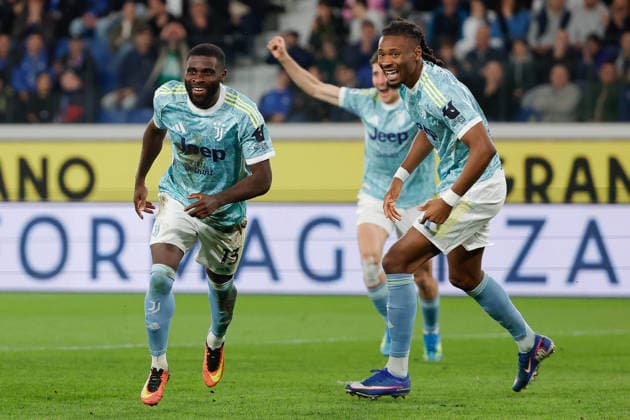 Jeremie Boga of FC Juventus celebrates after scoring goal in the 48th minute for 0-1 during the match of 2025-2026 Serie A football between Atalanta BC vs Juventus FC at the New Balance Arena Stadium on 11 April 2026 in Bergamo, BG.  Copyright: xEmanuelexPennacchio IPAxSportx xipa-agency.netx xx IPA_73899226 IPA_Agency_IPA73899226