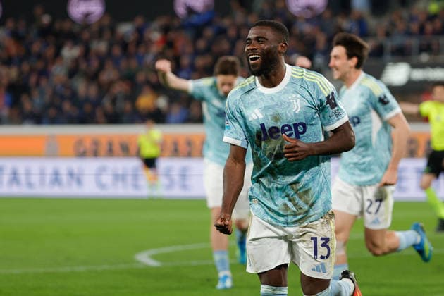 Jeremie Boga of FC Juventus celebrates after scoring goal in the 48th minute for 0-1 during the match of 2025-2026 Serie A football between Atalanta BC vs Juventus FC at the New Balance Arena Stadium on 11 April 2026 in Bergamo, BG.  Copyright: xEmanuelexPennacchio IPAxSportx xipa-agency.netx xx IPA_73899229 IPA_Agency_IPA73899229
