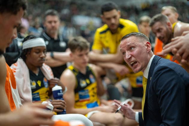 Mikko Riipinen MHP RIESEN Ludwigsburg, Head Coach , GER, MHP RIESEN Ludwigsburg vs ALBA Berlin, Basketball Bundesliga, easycredit BBL, Matchday 29, Season 2025 2026, 11 04 2026, GER, MHP RIESEN Ludwigsburg vs ALBA Berlin, Basketball Bundesliga, easycredit BBL, Matchday 29, Season 2025 2026, 11 04 2026 Ludwigsburg Copyright: xEibner-Pressefoto SaschaxWaltherx EP_EER