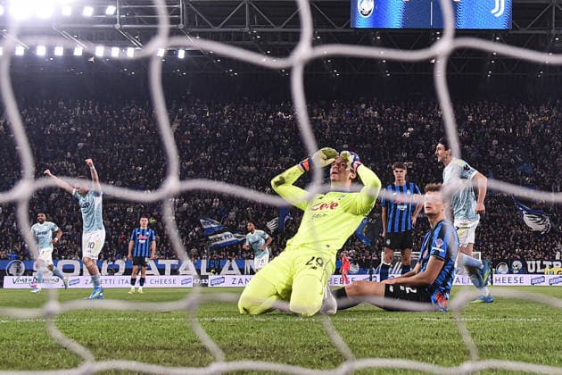 April 11, 2026, Bergamo, Lombardia: Disappointed Atalanta s Marco Carnesecchi after Juventus s Jeremie Boga scores goal 0-1 during the Italian Serie A soccer match Atalanta BC vs FC Juventus at the New Balance Arena in Bergamo, Italy, 11 April 2026..ANSA MICHELE MARAVIGLIA. Serie A: Atalanta - Juventus  - ZUMAa110 20260411_zaf_a110_094 Copyright: xMichelexMaravigliax