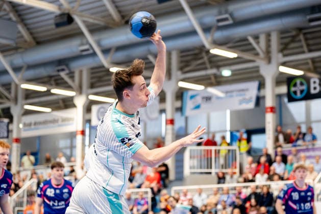 Dormagen, 11 04 2026, Handball, Men, 2 Bundesliga, 27 Matchday, 2025 2026 TSV Bayer Dormagen SG BBM Bietigheim Nico Bacani SG BBM Bietigheim, 5 on goal throw Dormagen TSV Bayer Sportcenter NRW Germany