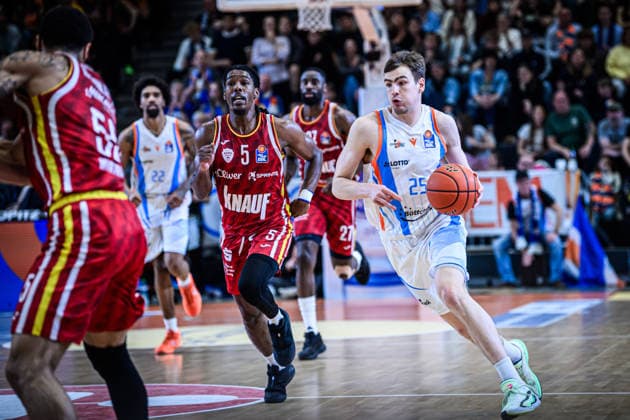 easycredit BBL Basketball Bundesliga 2025 2026 29 Matchday 11 04 2026 Science City Jena vs Fitness First Würzburg Baskets right Lorenz Bank Jena on the ball Sparkassen Arena