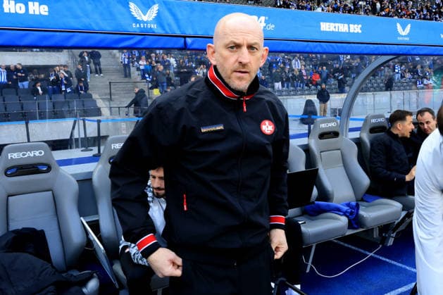 DEU, DFL, 2 FBL, Hertha BSC vs 1 FC Kaiserslautern, 11 04 2026, Berliner Olympiastadion, Berlin, DEU, DFL, 2 FBL, Hertha BSC vs 1 FC Kaiserslautern, im Bild Cheftrainer TORSTEN LIEBERKNECHT 1 FC Kaiserslautern DFL regulations prohibit any use of Photographs as image sequences and or quasi video nordphotoxGmbHx xEngler nph00076