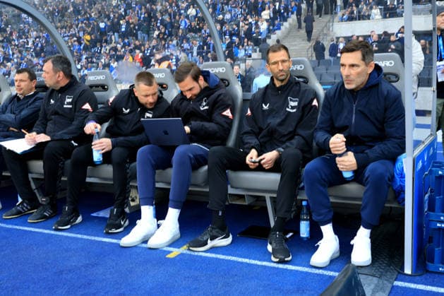 DEU, DFL, 2 FBL, Hertha BSC vs 1 FC Kaiserslautern, 11 04 2026, Berliner Olympiastadion, Berlin, DEU, DFL, 2 FBL, Hertha BSC vs 1 FC Kaiserslautern, in the picture Hertha coach bench, head coach Stefan Leitl Hertha BSC Berlin , Co coach Andre Mijatovic Hertha BSC Berlin , Co coach Patrick Ebert Hertha BSC Berlin , Goalkeeper coach Andreas Menger Hertha BSC Berlin DFL regulations prohibit any use of Photographs as image sequences and or quasi video nordphotoxGmbHx xEngler nph00076