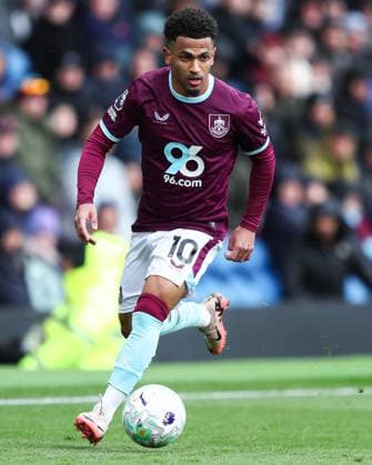 Burnley v Brighton & Hove Albion - Premier League Marcus Edwards of Burnley with the ball at his feet during the Premier League match between Burnley and Brighton & Hove Albion at Turf Moor in Burnley, United Kingdom, on April 11, 2026. Burnley Lancashire United Kingdom  Copyright: xNewsxImagesx originalFilename:cosgrove-premierl260411_npT9g.jpg
