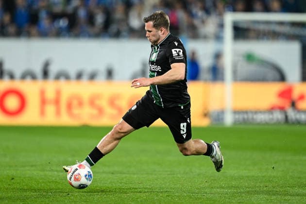 Benjamin Källman Hannover 96, 09 am Ball, GER, SV Darmstadt 98 vs Hannover 96, Fußball 2 Bundesliga, 29 Spieltag, Saison 2025 2026, 11 04 2026 DFL regulations prohibit any use of photographs as image sequences and or quasi video GER, SV Darmstadt 98 vs Hannover 96, Fußball 2 Bundesliga, 29 Spieltag, Saison 2025 2026, 11 04 2026 Darmstadt Copyright: xEibner-Pressefoto FlorianxWiegandx EP_FWD
