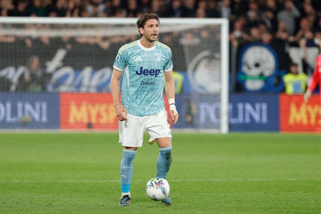 CALCIO - Serie A - Atalanta BC vs Juventus FC Manuel Locatelli on the ball during the match of 2025-2026 Serie A football between Atalanta BC vs Juventus FC at the New Balance Arena Stadium on 11 April 2026 in Bergamo, BG. Bergamo Italy  Copyright: xIPAxSport ABACAx