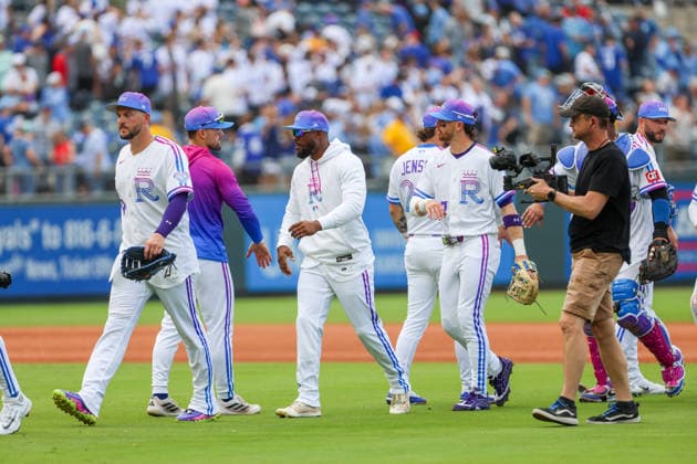 APR 11, 2026: The Kansas City Royals celebrates a win against the Chicago White Sox at Kauffman Stadium in Kansas City, MO. CSM MLB, Baseball Herren, USA 2026: White Sox Vs Royals April 11th  - ZUMAc04_ 20260411_zma_c04_059 Copyright: xRomanxPunox