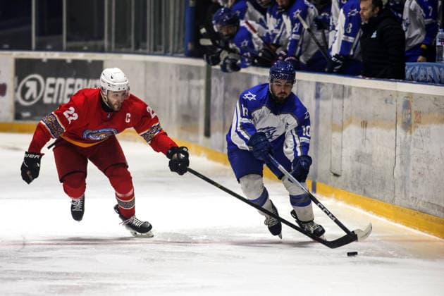 Israel v Kyrgyzstan - World Championship, WM, Weltmeisterschaft Division II National Ice hockey, Eishockey teams of Israel and Kyrgyzstan compete during a match in the World Championship Division II, Group B, organized by the International Ice Hockey Federation in Sofia, Bulgaria, on April 11, 2026. Sofia Bulgaria  Copyright: xHristoxVladevx originalFilename:vladev-notitle260411_nppNV.jpg