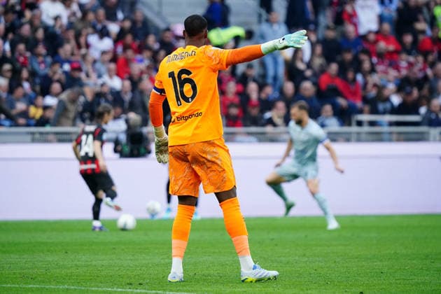 AC Milan v Udinese Calcio - Serie A Mike Maignan of AC Milan during the Italian Serie A football match between AC Milan and Udinese Calcio at San Siro Stadium in Milan, Italy, on April 11, 2026. Milano Italy Italy  Copyright: xLucaxRossinix originalFilename:rossini-acmilanv260411_npLPW.jpg