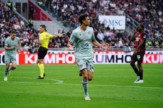 AC Milan v Udinese Calcio - Serie A Arthur Atta of Udinese Calcio celebrates a goal during the Italian Serie A football match between AC Milan and Udinese Calcio at San Siro Stadium in Milan, Italy, on April 11, 2026. Milano Italy Italy  Copyright: xLucaxRossinix originalFilename:rossini-acmilanv260411_npWsS.jpg