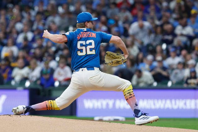 MILWAUKEE, WI - APRIL 11: Milwaukee Brewers pitcher Kyle Harrison (52) pitches during a game between the Milwaukee Brewers and the Washington Nationals at American Family Field on April 11, 2026, in Milwaukee, WI. (Photo by Larry Radloff Icon Sportswire) MLB, Baseball Herren, USA APR 11 Nationals at Brewers EDITORIAL USE ONLY Icon2604110215