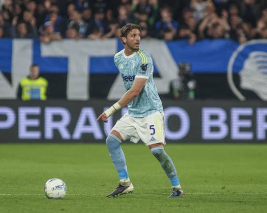 CALCIO - Serie A - Atalanta BC vs Juventus FC Manuel Locatelli of Juventus FC play the ball during Atalanta BC vs Juventus FC, 32Â° Serie A Enilive 2025-26 game at New Balance Arena in Bergamo (BG), Italy, on April 11, 2026. Bergamo Italy  Copyright: xIPAxSport ABACAx