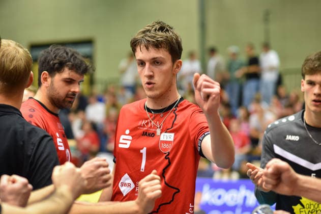 Auszeit, Dominik Marjanovic (TV Rottenburg, 01) TV Rottenburg vs. FC Schuettorf 09, Volleyball, 2. Bundesliga, Playoff Halbfinale, Spiel 9, Saison 2025 2026, 11.04.2026, TV Rottenburg vs. FC Schuettorf 09, Volleyball, 2. Bundesliga, Playoff Halbfinale, Spiel 9, Saison 2025 2026, 11.04.2026 Rottenburg *** Time out, Dominik Marjanovic TV Rottenburg, 01 TV Rottenburg vs FC Schuettorf 09, Volleyball, 2 Bundesliga, Playoff semi-final, match 9, 2025 2026 season, 11 04 2026, TV Rottenburg vs FC Schuettorf 09, Volleyball, 2 Bundesliga, Playoff semi-final, match 9, 2025 2026 season, 11 04 2026 Rottenburg Copyright: xEibner-Pressefoto RalphxKunzex EP_RKE