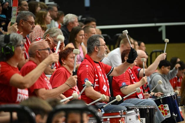TVR-Trommler, Fans TV Rottenburg vs. FC Schuettorf 09, Volleyball, 2. Bundesliga, Playoff Halbfinale, Spiel 9, Saison 2025 2026, 11.04.2026, TV Rottenburg vs. FC Schuettorf 09, Volleyball, 2. Bundesliga, Playoff Halbfinale, Spiel 9, Saison 2025 2026, 11.04.2026 Rottenburg *** TVR drummers, Fans TV Rottenburg vs FC Schuettorf 09, Volleyball, 2 Bundesliga, Playoff semi-final, Game 9, Season 2025 2026, 11 04 2026, TV Rottenburg vs FC Schuettorf 09, Volleyball, 2 Bundesliga, Playoff semi-final, Game 9, Season 2025 2026, 11 04 2026 Rottenburg Copyright: xEibner-Pressefoto RalphxKunzex EP_RKE