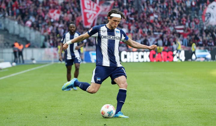 Fabian Reese on the ball Single image Crop action Sport Soccer Football DFL 2 Bundesliga Men 29 Matchday Season 2025 2026 11 04 2026 Hertha BSC Berlin vs 1 FC Kaiserslautern FCK DFL regulations prohibit any use of photographs as image sequences and or quasi video