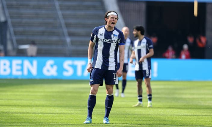 Fabian Reese calls single image clipping action sport soccer soccer DFL 2 Bundesliga men 29 matchday season 2025 2026 11 04 2026 Hertha BSC Berlin vs 1 FC Kaiserslautern FCK DFL regulations prohibit any use of photographs as image sequences and or quasi video