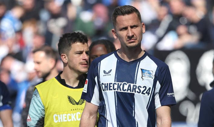 Diego Demme, Paul Seguin disappointed after the end of the match Disappointment Sport Football Soccer DFL 2 Bundesliga Men 29 Matchday Season 2025 2026 11 04 2026 Hertha BSC Berlin vs 1 FC Kaiserslautern FCK DFL regulations prohibit any use of photographs as image sequences and or quasi video
