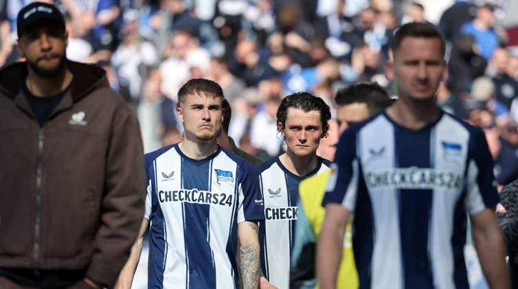John Anthony Brooks, Marten Winkler, Fabian Reese, Paul Seguin disappointed after the end of the match Disappointment Sport Soccer Football DFL 2 Bundesliga Men 29 Matchday Season 2025 2026 11 04 2026 Hertha BSC Berlin vs 1 FC Kaiserslautern FCK DFL regulations prohibit any use of photographs as image sequences and or quasi video