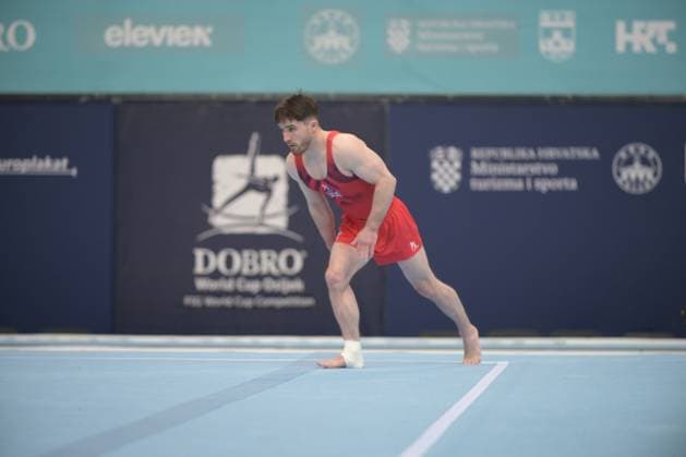 FIG APPARATUS WORLD CUP 2026 (CRO),Finals Day 1 (MAG, WAG), Hall Gradski vrt , Osijek, Croatia, 11.04.2026 HEPWORTH Harry (GBR) during FIG APPARATUS WORLD CUP 2026 (CRO),Final Day 1, FLOOR (MAG), Hall Gradski vrt , Osijek, Croatia, 11.04.2026 *** FIG APPARATUS WORLD CUP 2026 CRO ,Finals Day 1 MAG, WAG , Hall Gradski vrt , Osijek, Croatia, 11 04 2026 HEPWORTH Harry GBR during FIG APPARATUS WORLD CUP 2026 CRO ,Final Day 1, FLOOR MAG , Hall Gradski vrt , Osijek, Croatia, 11 04 2026 Copyright: xBEAUTIFULxSPORTS Stanusicx
