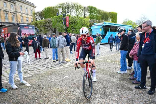 Paris - Roubaix Hauts-de-France 2026 Cycling Race ROUBAIX, FRANCE - APRIL 12 : Beullens Cedric (BEL) of Lotto Intermarche before the start of the race during the 123rd edition of Paris - Roubaix Hauts-de-France an UCI World Tour 1.UWT one day cycling road race for Men Elite of 258 km with start in Compiegne and finish in Roubaix on April 12, 2026 in Roubaix, France, 12 04 2026 ( Motordriver Kenny Verfaillie - Roubaix France  Copyright: xVincentxKalutx