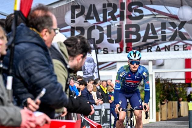 Belgian Tim Merlier of Soudal Quick-Step pictured before the men s Paris-Roubaix cycling race, Sunday 12 April 2026, around Roubaix, France. The 123rd edition of Paris-Roubaix cycling races will take on Sunday, with the women riding 143,1 km the men riding 258,3 km on Sunday. JASPERxJACOBS  x170543520x