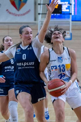 Toyota DBBL 2025 2026 Syntainics MBC vs BC Marburg Blue Dolphins Playoff Semifinal, Game 1 Halle Saale, Germany April 11, 2026 Pictured from left Alexia Allesch Halle and Sara Guerreiro Marburg Halle Saale swh Arena Sachsen Anhalt Germany