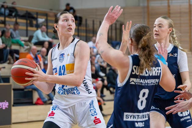 Toyota DBBL 2025 2026 Syntainics MBC vs BC Marburg Blue Dolphins Playoff Semifinal, Game 1 Halle Saale, Germany April 11, 2026 In the picture from left Mia Heide Marburg , Anna Suckstorff Halle and Sona Svetlikova Halle facial expression, strong facial expression, emotion, Halle Saale swh Arena Sachsen Anhalt Germany