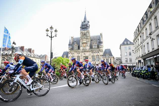 Paris - Roubaix Hauts-de-France 2026 Cycling Race ROUBAIX, FRANCE - APRIL 12 : Illustration picture of the start of the race during the 123rd edition of Paris - Roubaix Hauts-de-France an UCI World Tour 1.UWT one day cycling road race for Men Elite of 258 km with start in Compiegne and finish in Roubaix on April 12, 2026 in Roubaix, France, 12 04 2026 ( Motordriver Kenny Verfaillie - Roubaix France  Copyright: xVincentxKalutx