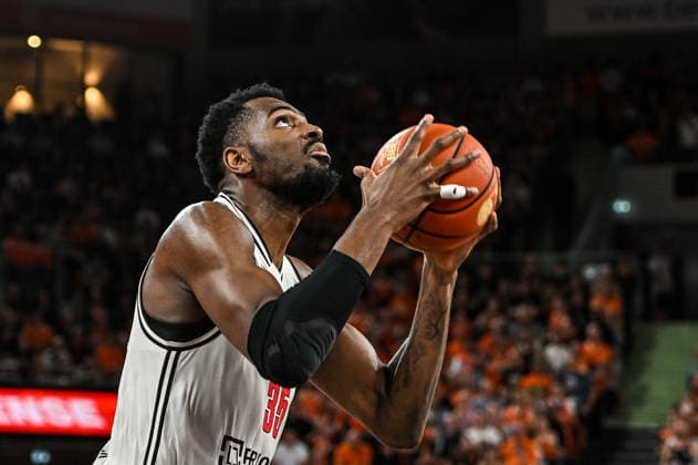 GER, BBL, ratiopharm Ulm vs BMA 365 Bamberg Baskets 11 04 2026, ratiopharm arena, Neu Ulm, GER, BBL, ratiopharm Ulm vs BMA 365 Bamberg Baskets, pictured Ejiofor Onu Bamberg, 35 nordphotoxGmbHx xHafner nph00200