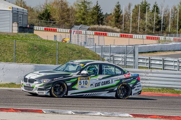 Guilherme Oliveira & Lluc Ibanez Trullols & Max Reis & Nil Montserrat Simo (Manheller Racing) in der Kurve auf dem Nürburgring Spannende Rennszene am Nürburgring *** Guilherme Oliveira Lluc Ibanez Trullols Max Reis Nil Montserrat Simo Manheller Racing in the bend at the Nürburgring Exciting racing scene at the Nürburgring Copyright: xMichaelxSchäferx