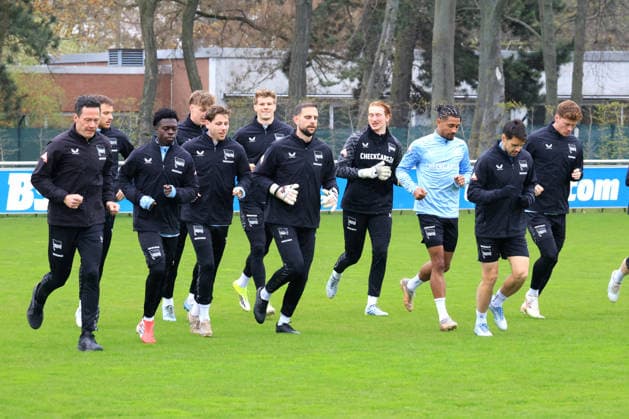 DEU, DFL, 2 FBL Hertha BSC, Training, 12 04 2026, Sportforum, Berlin, DEU, DFL, 2 FBL Hertha BSC, Training, im Bild Hertha Spielerkreis DFL regulations prohibit any use of Photographs as image sequences and or quasi video nordphotoxGmbHx xEngler nph00076