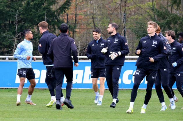 DEU, DFL, 2 FBL Hertha BSC, Training, 12 04 2026, Sportforum, Berlin, DEU, DFL, 2 FBL Hertha BSC, Training, im Bild Hertha Spielerkreis DFL regulations prohibit any use of Photographs as image sequences and or quasi video nordphotoxGmbHx xEngler nph00076