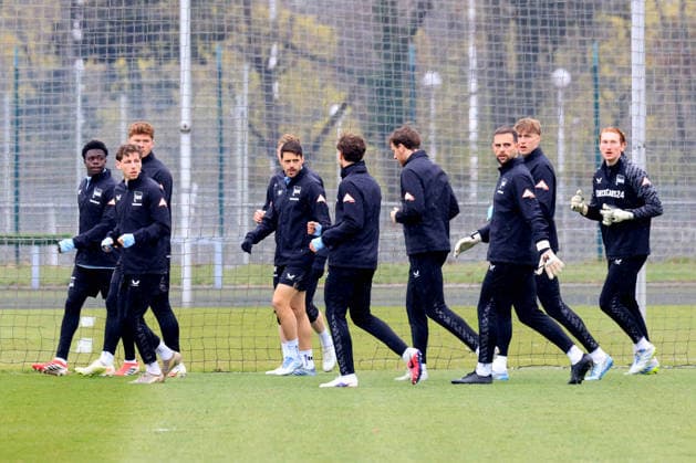 DEU, DFL, 2 FBL Hertha BSC, Training, 12 04 2026, Sportforum, Berlin, DEU, DFL, 2 FBL Hertha BSC, Training, im Bild Hertha Spielerkreis DFL regulations prohibit any use of Photographs as image sequences and or quasi video nordphotoxGmbHx xEngler nph00076