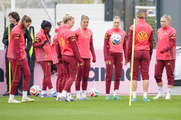 12 04 2026, xgrfx, Football DFB Media Dates, German Womens National Team Training f l Jule Brand, Nicole Anyomi, Giulia Gwinn, Selina Cerci, Laura Freigang, Larissa Mühlhaus, Jella Veit German Womens National Team DFL DFB REGULATIONS PROHIBIT ANY USE OF PHOTOGRAPHS as IMAGE SEQUENCES and or QUASI VIDEO Herzogenaurach