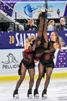 Synchronized Skating - SYNCHRO9 Team Finland (FIN) also Demo für Olympia bei der ISU Weltmeisterschaft im Synchroneiskunstlauf am 11.04.2026 in Salzburg, Salzburg, Österreich Salzburg Salzburgarena Salzburg Österreich *** Synchronized Skating SYNCHRO9 Team Finland FIN also demo for Olympia at the ISU World Synchronized Figure Skating Championships on 11 04 2026 in Salzburg, Salzburg, Austria Salzburg Salzburgarena Salzburg Austria