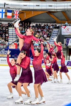Synchronized Skating - Team United Angels Deutschland (GER) bei der ISU Weltmeisterschaft im Synchroneiskunstlauf am 11.04.2026 in Salzburg, Salzburg, Österreich Salzburg Salzburgarena Salzburg Österreich *** Synchronized Skating Team United Angels Germany GER at the ISU World Synchronized Figure Skating Championships on 11 04 2026 in Salzburg, Salzburg, Austria Salzburg Salzburgarena Salzburg Austria