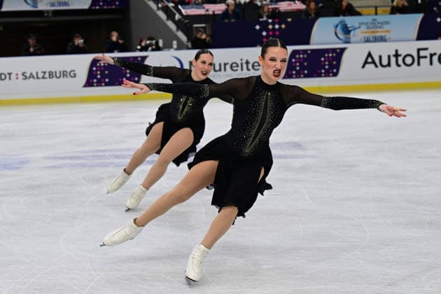 Synchronized Skating - Team Cool Dreams Schweiz (SUI) bei der ISU Weltmeisterschaft im Synchroneiskunstlauf am 11.04.2026 in Salzburg, Salzburg, Österreich Salzburg Salzburgarena Salzburg Österreich *** Synchronized Skating Team Cool Dreams Switzerland SUI at the ISU World Synchronized Figure Skating Championships on 11 04 2026 in Salzburg, Salzburg, Austria Salzburg Salzburgarena Salzburg Austria