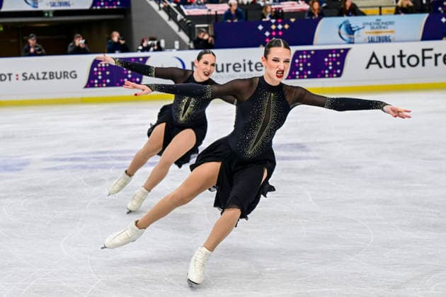 Synchronized Skating - Team Cool Dreams Schweiz (SUI) bei der ISU Weltmeisterschaft im Synchroneiskunstlauf am 11.04.2026 in Salzburg, Salzburg, Österreich Salzburg Salzburgarena Salzburg Österreich *** Synchronized Skating Team Cool Dreams Switzerland SUI at the ISU World Synchronized Figure Skating Championships on 11 04 2026 in Salzburg, Salzburg, Austria Salzburg Salzburgarena Salzburg Austria