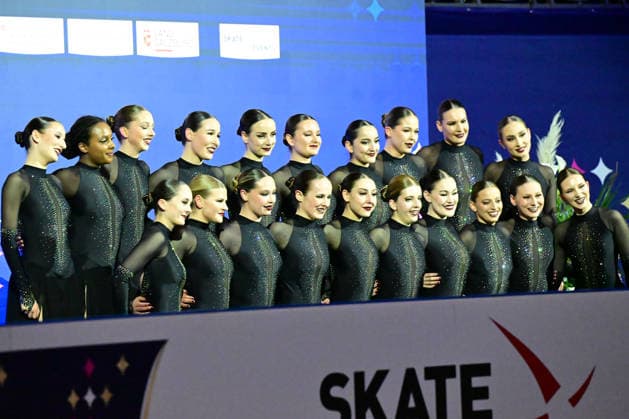 Synchronized Skating - Team Cool Dreams Schweiz (SUI) bei der ISU Weltmeisterschaft im Synchroneiskunstlauf am 11.04.2026 in Salzburg, Salzburg, Österreich Salzburg Salzburgarena Salzburg Österreich *** Synchronized Skating Team Cool Dreams Switzerland SUI at the ISU World Synchronized Figure Skating Championships on 11 04 2026 in Salzburg, Salzburg, Austria Salzburg Salzburgarena Salzburg Austria