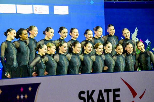Synchronized Skating - Team Cool Dreams Schweiz (SUI) bei der ISU Weltmeisterschaft im Synchroneiskunstlauf am 11.04.2026 in Salzburg, Salzburg, Österreich Salzburg Salzburgarena Salzburg Österreich *** Synchronized Skating Team Cool Dreams Switzerland SUI at the ISU World Synchronized Figure Skating Championships on 11 04 2026 in Salzburg, Salzburg, Austria Salzburg Salzburgarena Salzburg Austria