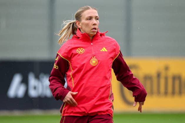 Herzogenaurach, Germany, April 12, 2026 International match preparation for the womens World Cup qualifier against Austria Training in Herzogenaurach In the picture Elisa Senß Senss Germany Copyright: HMBxMedia MadeleinexFantini