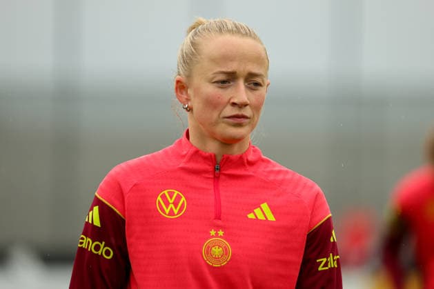 Herzogenaurach, Germany, April 12, 2026 International match preparation for the womens World Cup qualifier against Austria Training in Herzogenaurach In the picture Lea Schüller Schueller Germany Copyright: HMBxMedia MadeleinexFantini