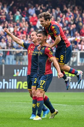 Genoa™s Ruslan Malinovskyi celebrates after scoring a goal for his team during the Serie A soccer match between Genoa and Sassuolo at the Luigi Ferraris Stadium in Genoa, Italy - Sunday, April 12, 2026. - Soccer .  Copyright: xTanoxPecoraro LaPressex