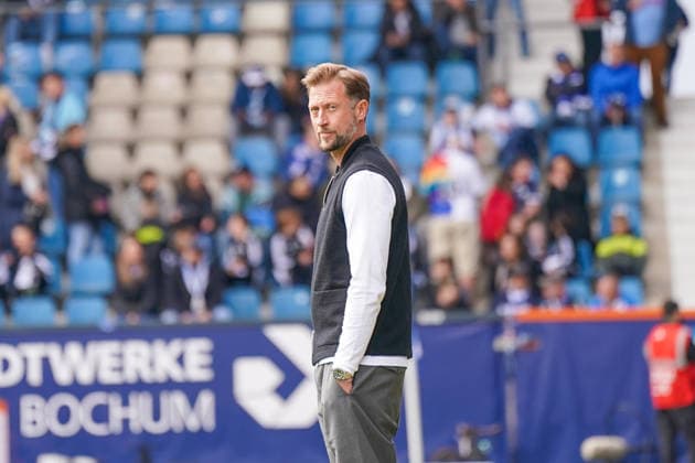 Germany Soccer 2 Bundesliga 2025 2026, Matchday 29 VfL Bochum vs Eintracht Braunschweig Vonovia Ruhrstadion Lars Kornetka Coach, Eintracht Braunschweig Facial expression, facial expression, emotion Copyright: xJOERANxSTEINSIEKx