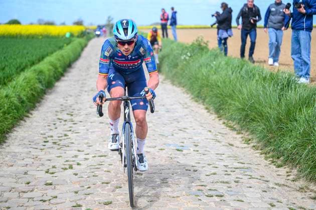 Paris - Roubaix Hauts-de-France 2026 Cycling Race ROUBAIX, FRANCE - APRIL 12 : Lampaert Yves (BEL) of Soudal Quick Step in action during the 123rd edition of Paris - Roubaix Hauts-de-France an UCI World Tour 1.UWT one day cycling road race for Men Elite of 258 km with start in Compiegne and finish in Roubaix on April 12, 2026 in Roubaix, France, 12 04 2026 ( Motordriver Kenny Verfaillie - Roubaix France  Copyright: xVincentxKalutx